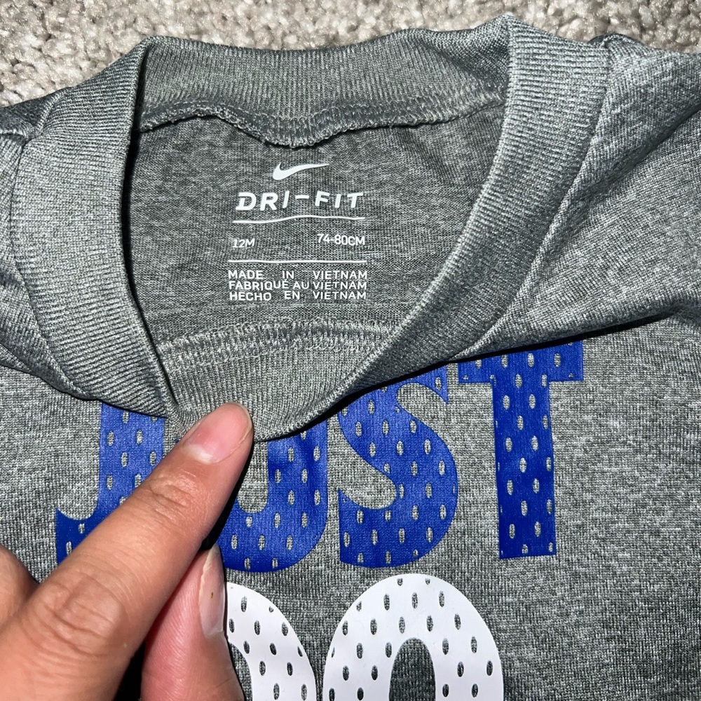 12M Like new Nike shorts set smoke/pet free